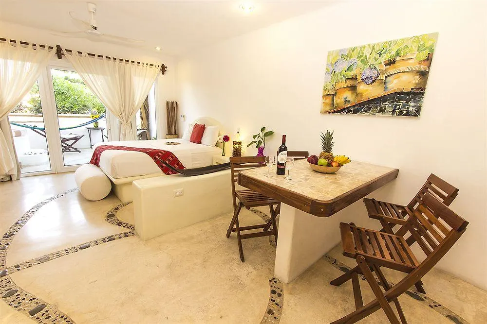 The Blue Pearl Suites Playa del Carmen Hotel